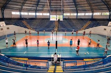 Vôlei para Crianças: Uma Aventura Esportiva!