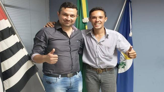 Odirlei Reis recebe Julio Tomazela