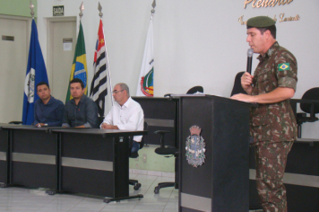 Foto - JURAMENTO À BANDEIRA NACIONAL