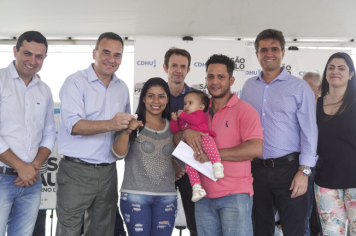 Foto - Entrega da CDHU