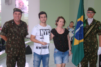 Foto - JURAMENTO À BANDEIRA NACIONAL