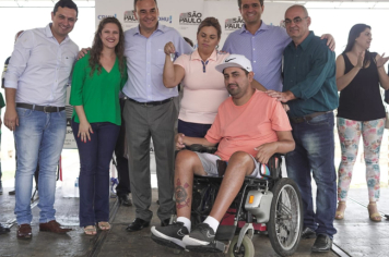 Foto - Entrega da CDHU