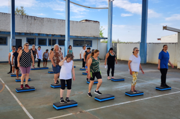 Foto - CRAS: Atividades com o grupo Melhor Idade