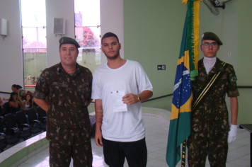 Foto - JURAMENTO À BANDEIRA NACIONAL