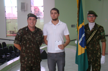 Foto - JURAMENTO À BANDEIRA NACIONAL