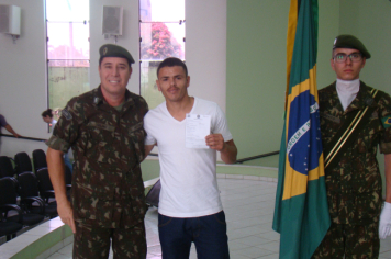 Foto - JURAMENTO À BANDEIRA NACIONAL