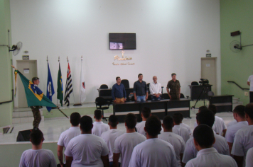 Foto - JURAMENTO À BANDEIRA NACIONAL