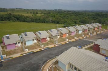 Foto - Entrega da CDHU