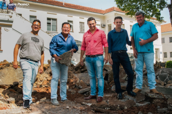 Foto - Assinatura - Reforma do Hospital