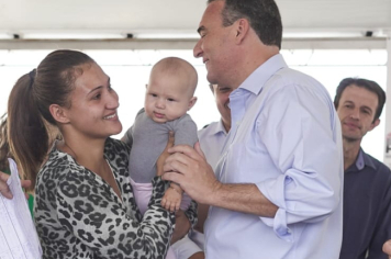 Foto - Entrega da CDHU