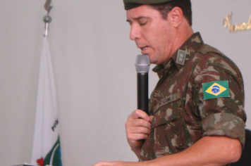 Foto - JURAMENTO À BANDEIRA NACIONAL