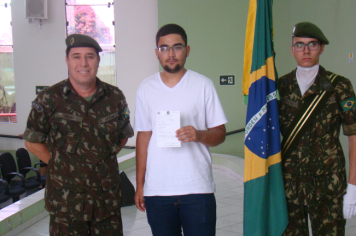 Foto - JURAMENTO À BANDEIRA NACIONAL