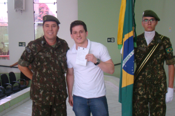 Foto - JURAMENTO À BANDEIRA NACIONAL