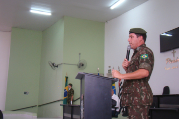 Foto - JURAMENTO À BANDEIRA NACIONAL