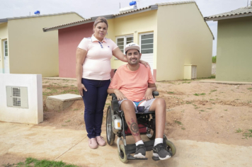 Foto - Entrega da CDHU