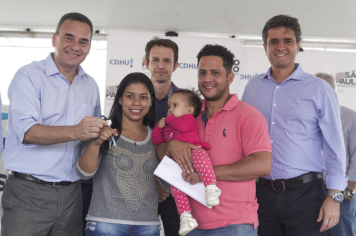 Foto - Entrega da CDHU