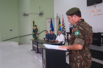Foto - JURAMENTO À BANDEIRA NACIONAL