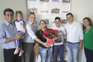 Foto - Entrega da CDHU