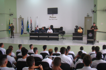 Foto - JURAMENTO À BANDEIRA NACIONAL