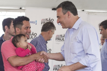 Foto - Entrega da CDHU