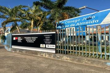 Começaram as reformas na Escola Cônego João Quirino de Almeida
